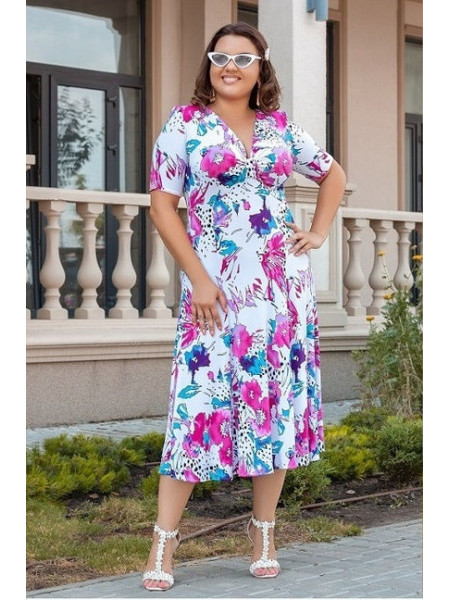 Легке плаття в квіточку для повних
